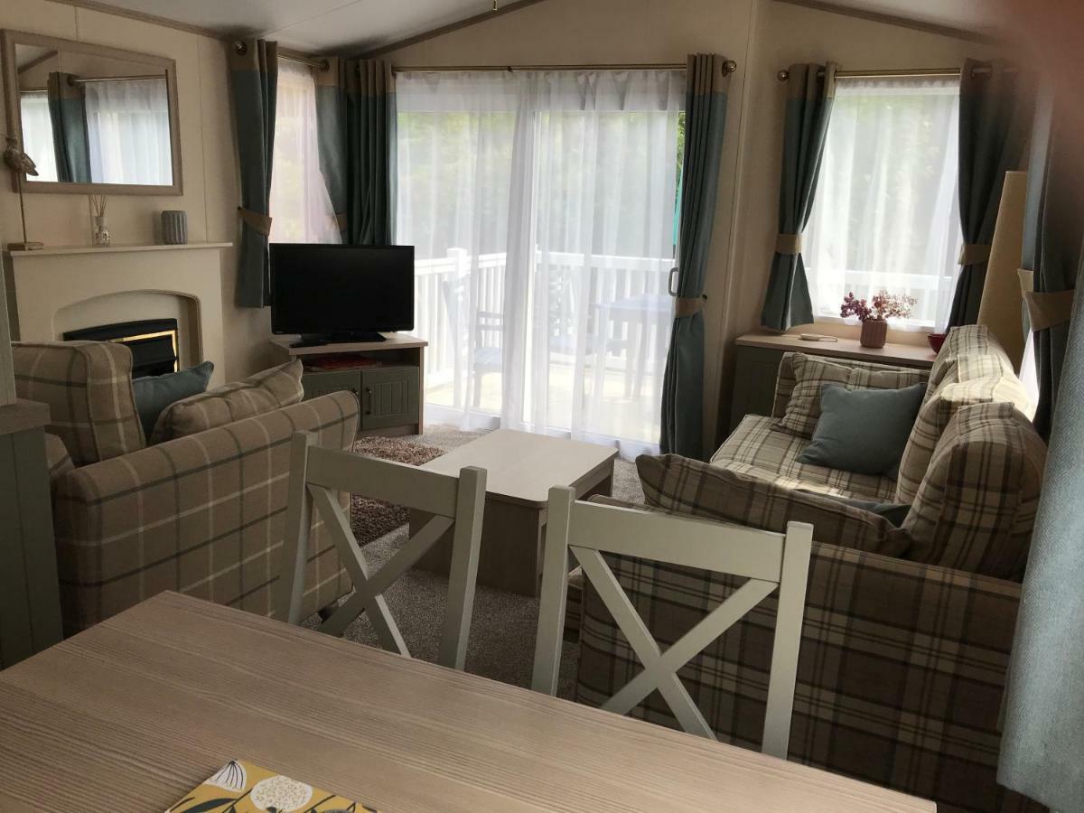 Deluxe Riverside Static Caravan เชดดาร์ ภายนอก รูปภาพ